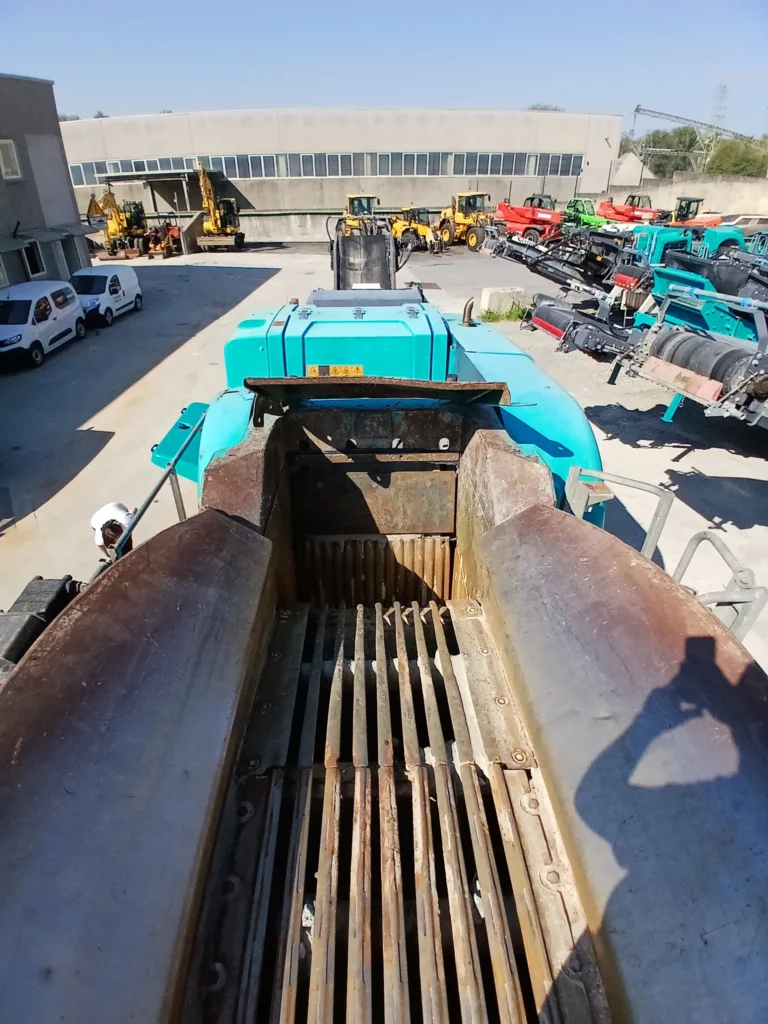 PREMIERTRAK 330