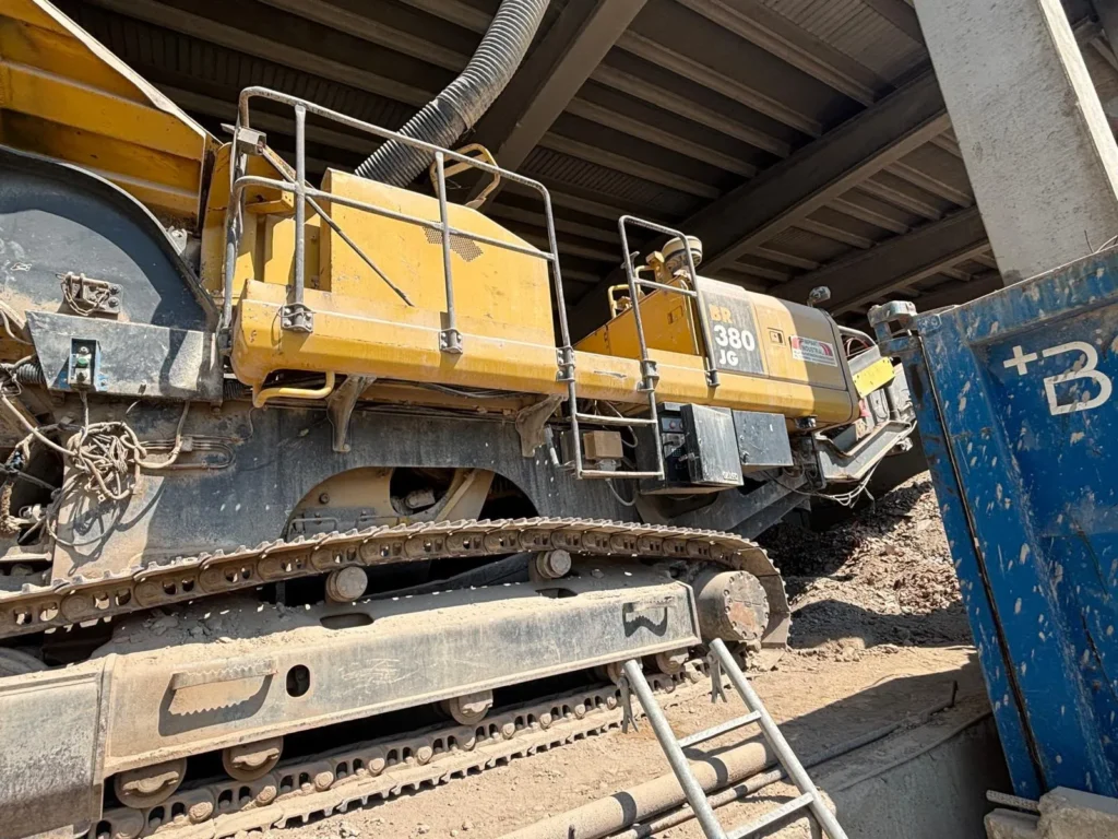 KOMATSU BR380JG