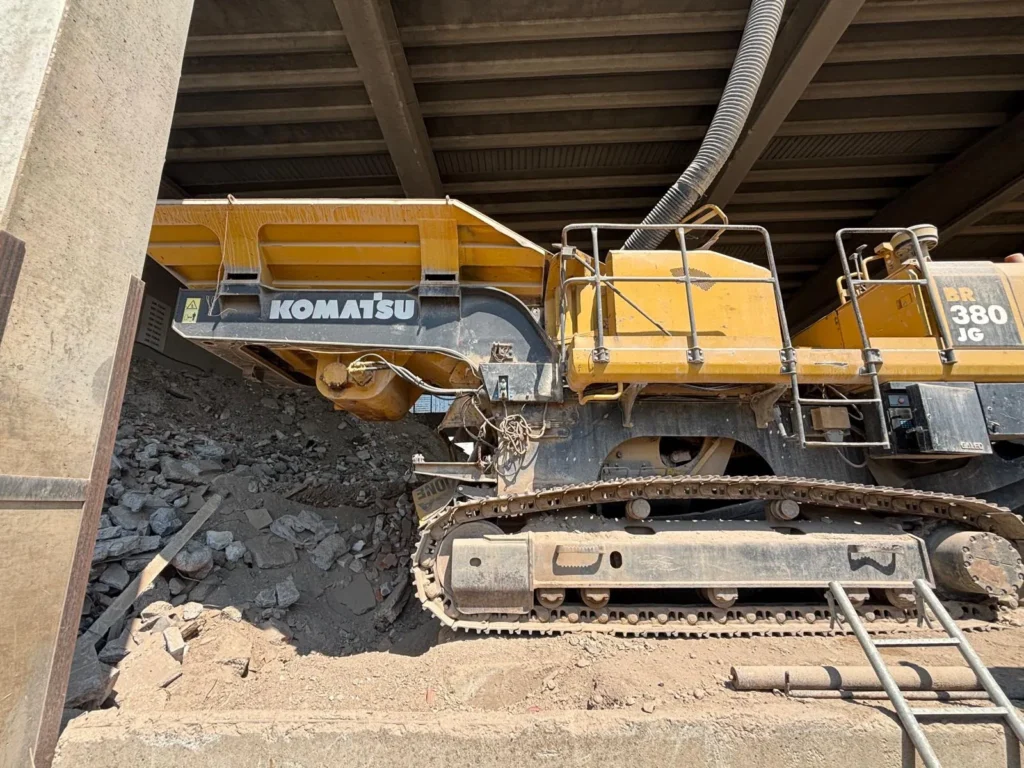KOMATSU BR380JG