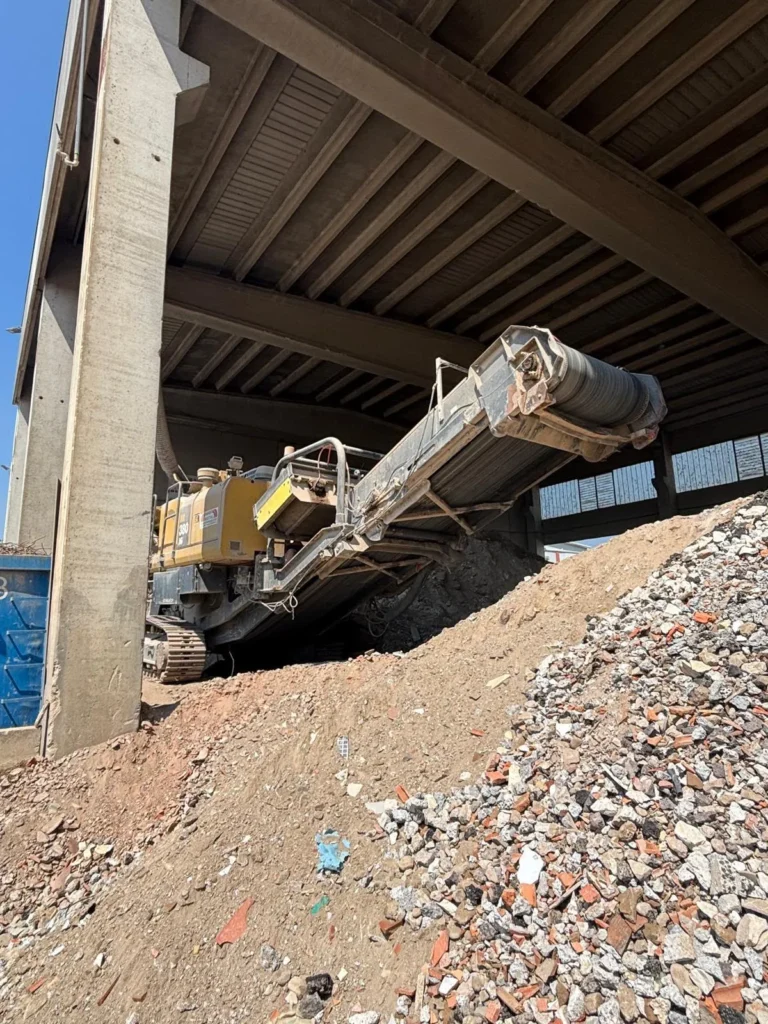 KOMATSU BR380JG