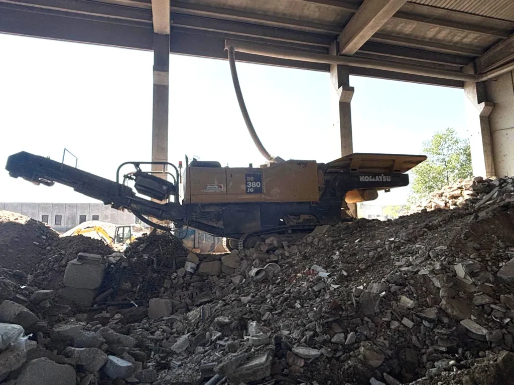 KOMATSU BR380JG